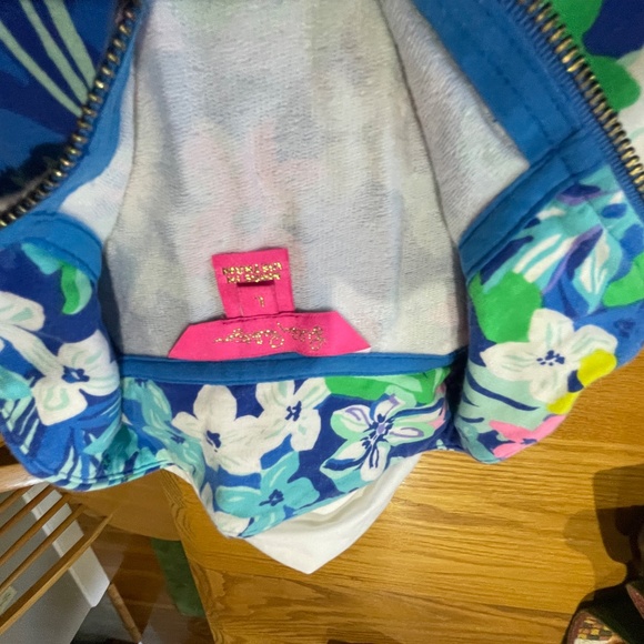 Lilly Pulitzer 1/4 zip Skipper Popover - Picture 3 of 3